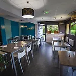 Sure By Western Lille Tourcoing Ex Garden מלון