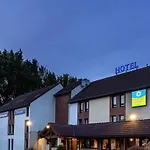 Sure By Western Lille Tourcoing Ex Garden Otel