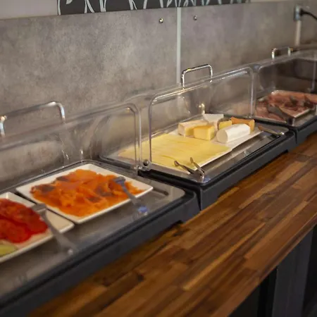 Sure By Western Lille Tourcoing Ex Garden 3*