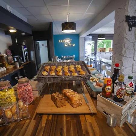 Sure By Western Lille Tourcoing 酒店