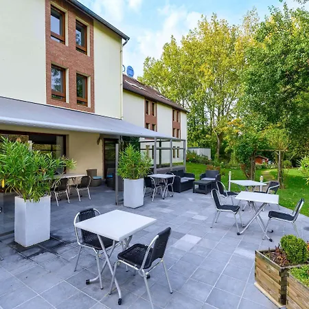 Sure By Western Lille Tourcoing Ex Garden 3*